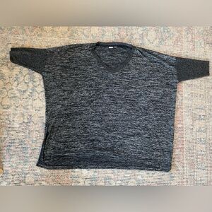 Gap maternity short sleeved sweater top